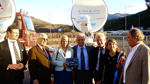 Members of the chapter delegation gather in November at the workshop on seismic risks.