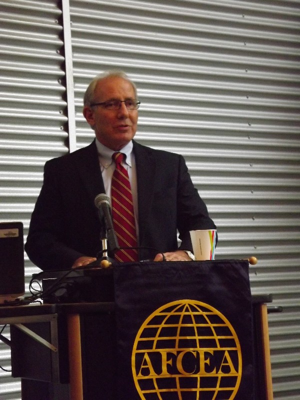 At the September luncheon, Roe discusses recent arctic communications initiatives.