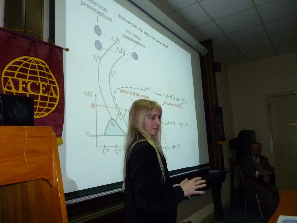 Maria Daniela Lopez de Luise, Ph.D., president, IEEE Argentina, addresses attendees on neural networks at the August conference.