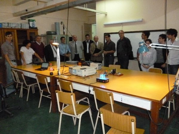 In March, board members view a demonstration of the Army University robotics lab with students from the subchapter. 
