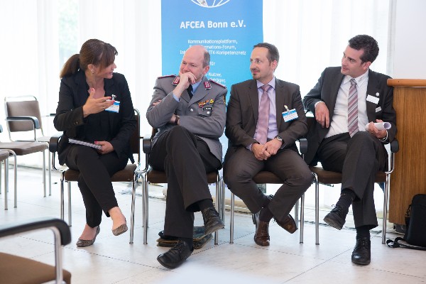 In May, (l-r) Swenja Kremer of Secusmart; Col. Ruprecht von Butler, GEA; Professor Dr. Andreas Knopp; and Jochen Reinhard of the chapter discuss career paths at the third Young Leadership Forum in Bonn.