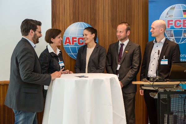 Discussing their career experiences at the May forum are Young AFCEANs (l-r) Tom Schmidt, Materna GmbH; Katja Frintrop of the Bonn board of directors; Anja Pfisterer, BWI Systeme GmbH; Sebastian Luhmer, Geosecur Informatik GmbH; and Sebastian Leinhos, qedcon Gmbh.