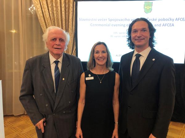 Jordan pauses for a photo with the first president of the AFCEA Czech Chapter, Ing. Stanislav Chromec, and the current chapter president, Tomas Muller, at the October event.
 