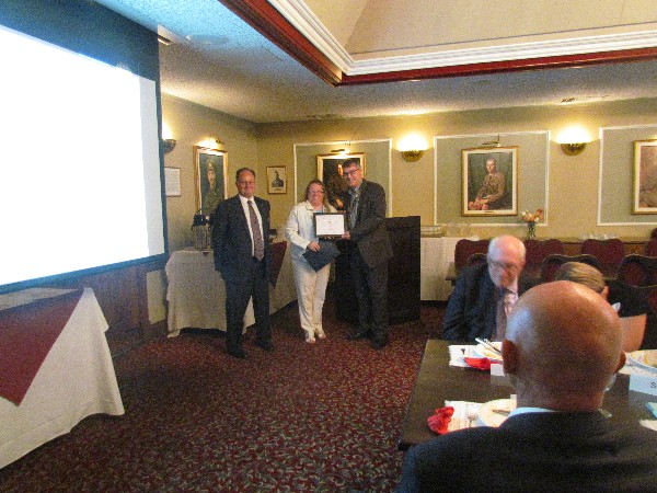 Dave Johnson, chapter vice president of programs (l), with Chapter President Kelly Stewart-Belisle (c), thank September guest speaker Daniel Steeves of the Ottawa Police Service. 