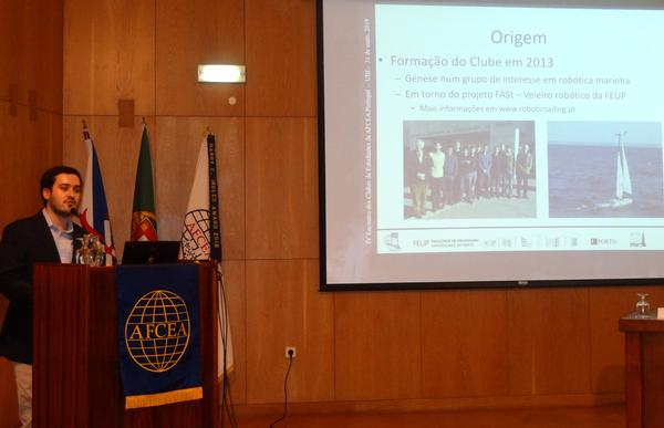 Neto delivers a presentation about the chapter activities during the May meeting at University of Beira Interior, Covilha, Portugal.