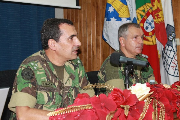 Lt. Gen Fernando Serafino (l), PRT/Army, makes welcome remarks at the Open Day With Industry in September.
