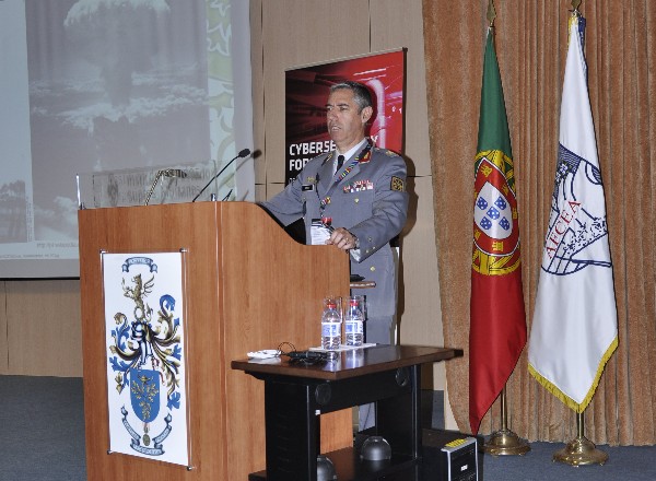 Maj. Gen. Arnaut Moreira, PRT A, director of the biggest and oldest army cybersecurity exercise in Portugal, describes the objectives and the mechanics of the exercise during the May forum.