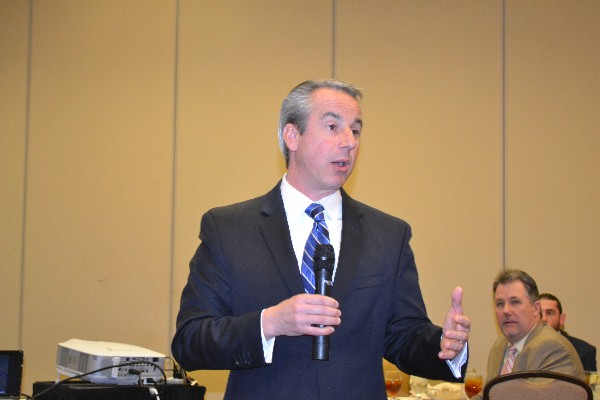 Bert Vescolani, president and chief executive officer of the Saint Louis Science Center, speaks to the chapter at its January luncheon.