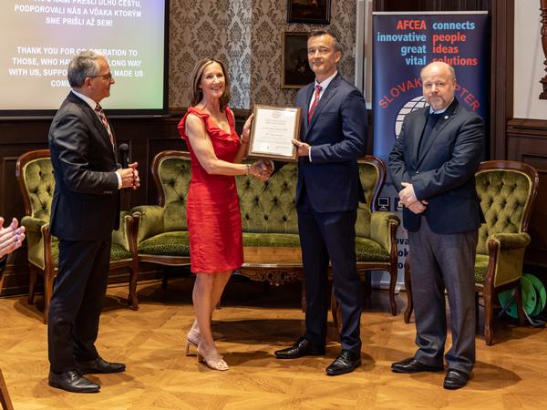 Pictured are (l-r) Maj. Gen. Erich Staudacher, GEAF (Ret.); Tina Jordan, vice president of membership, AFCEA International; Col. Miroslav Brvnistan (Ret.), chapter president; and Petr Jirasek, regional vice president, Central Eastern Europe and Baltic Region. Jordan presented Brvnistan with a certificate signed by Lt. Gen. Susan Lawrence, USA (Ret.), president and CEO of AFCEA International, for the commemoration of the chapter's anniversary in May.