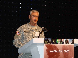 Gen. Sorenson delivers the keynote speech at the chapter luncheon during the LandWarNet 2007 conference in August.