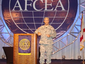 Gen. Sorenson provides the keynote speech for the chapter's meeting, held in conjunction with the LandWarNet Conference in August.