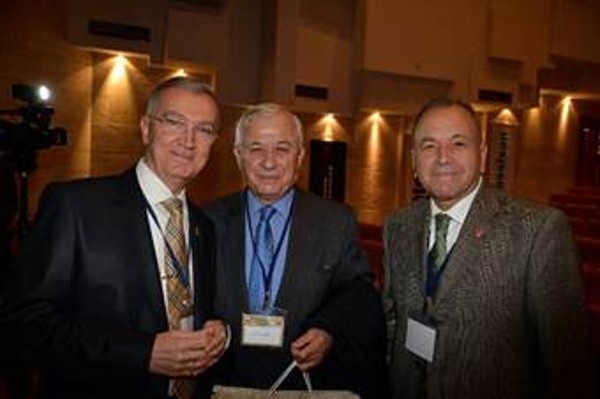 Networking at the November seminar are Lt. Gen. Cahit Sarsilmaz, TUA (Ret.), consultant, Defense and Aerospace Industry Exporters Association (l); Maj. Gen. Ersin Yilmaz, TUA (Ret.), president and CEO of Perspektif Ltd. (c); and Lt. Gen. Hayrettin Uzun, TUA (Ret.), chairman of the board of directors for Selex ES Turkey Inc.