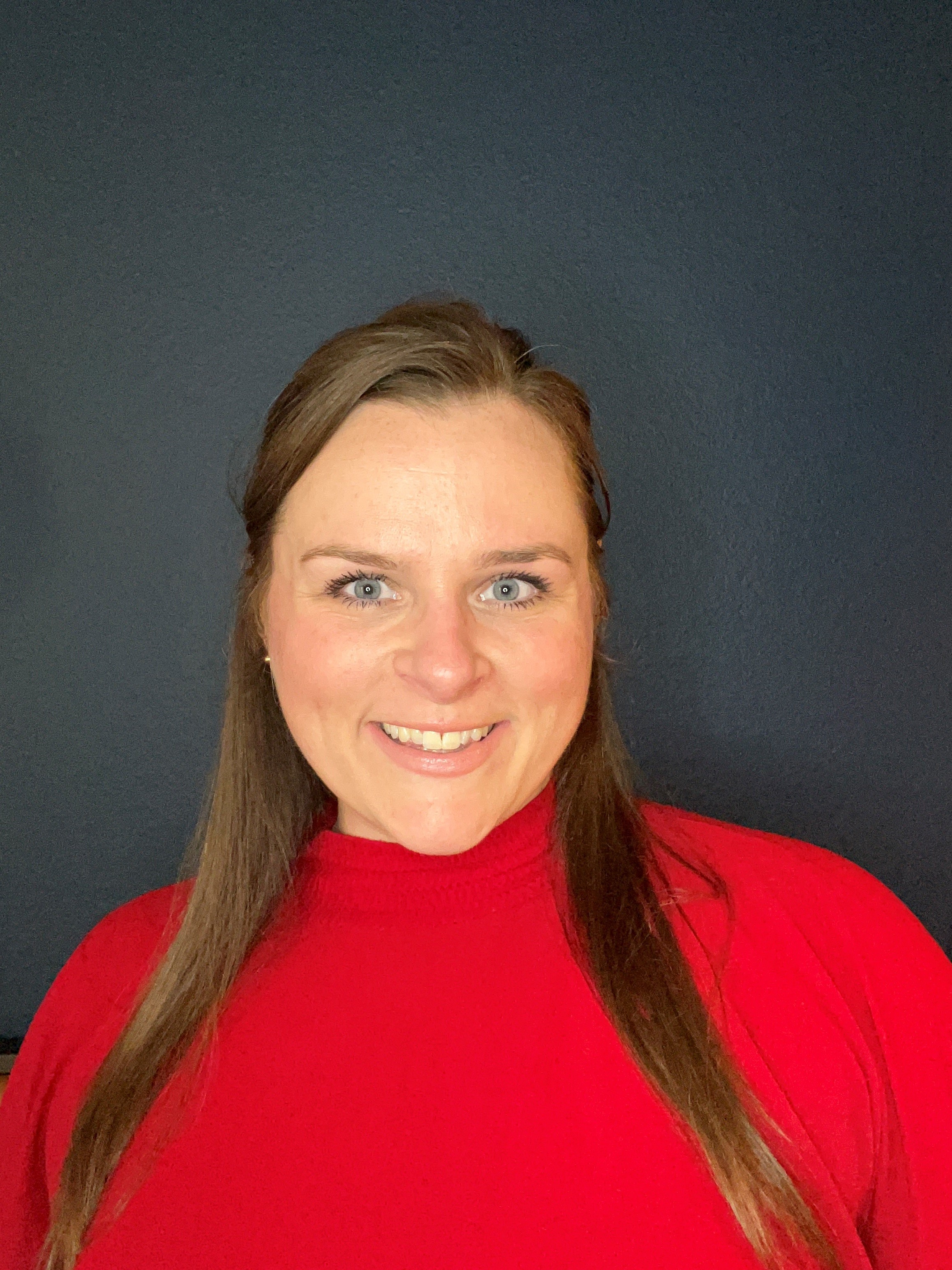 Gunning_Gretchen headshot