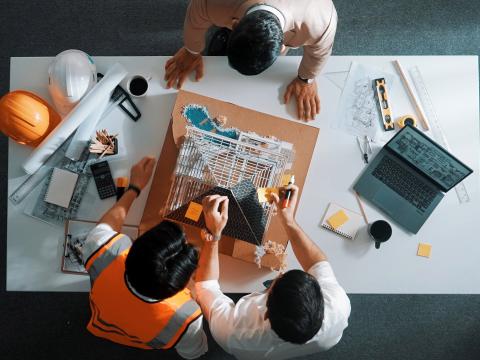 Noah Tieskoetter, director of enterprise at the Integrated Electrical Technologies Corporation, explains how to bridge the gap between contactors and the government. Credit: InfiniteFlow-stock.adobe.com