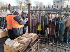 The Ukrainian Step With Hope organization‘s goal is to do more than distribute food. Officials are working to provide holistic, coordinated care over time. Credit: Step With Hope