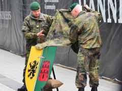 The Armoured Brigade’s Coat of Arms is unveiled in April. Bundeswehr/Carl Schulze