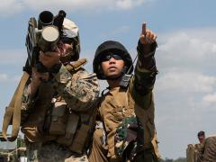 A Philippine airman acts as a gunner for a U.S. Marine during a surface-to-air missile simulation in a joint exercise. The U.S. Into-Pacific Command is seeking new technologies that will enable U.S. and partner forces to interoperate advanced capabilities in the battlespace. Credit: Lance Cpl. Brianna Tuck, USMC