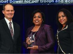 haron Jones, director of DISA’s Office of Small Business Programs (OSBP), received the 2016 Tracey L. Pinson Small Business Professional of the Year Award in recognition of her commitment to the DOD’s small business mission.