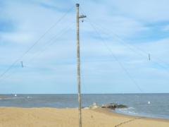 An omnidirectional broadband antenna and 5 meter Rolatube mast system weighs 11 pounds and can be set up and ready for transmit and receive in less than six minutes by one person.