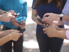 Virtual smartphones running commercial mobile apps from a government-hosted data center could be the future of classified mobility.