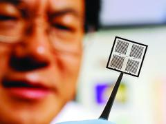 A Georgia Tech research team has developed a microchip that records and stores pressure and motion as memory. This piezoelectrically modulated resistive memory (PRM) system opens the way for new types of touch-screen interfaces, robotics control systems and prosthetics systems such as artificial skin.