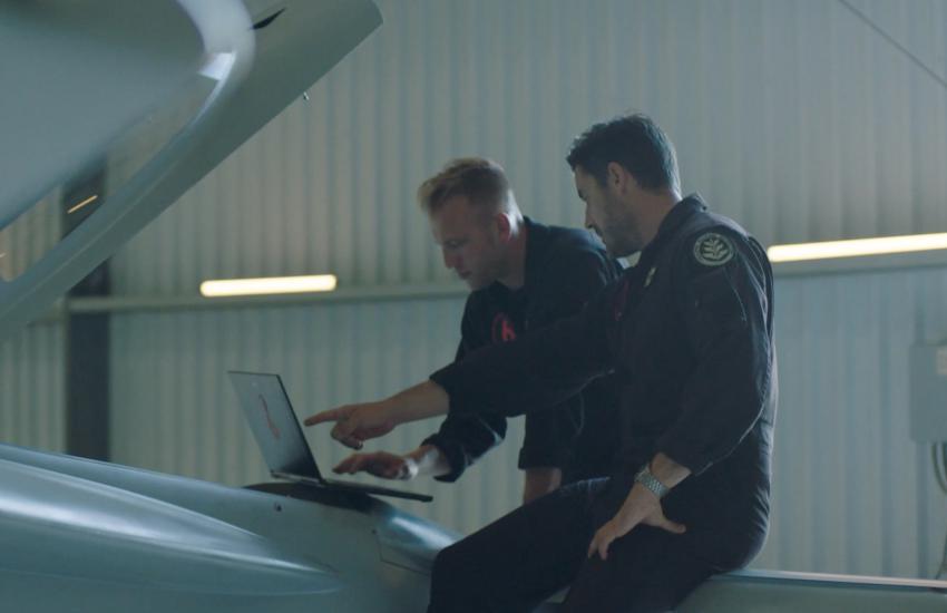 Red 6 CEO and co-founder Daniel Robinson (left), with co-founder and chief product officer Glenn Snyder. Credit: Red 6