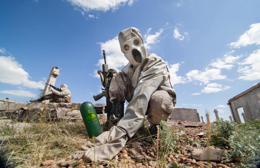 Soldiers drill anti-biological warfare. Credit: Tereshchenko Dmitry/Shutterstock