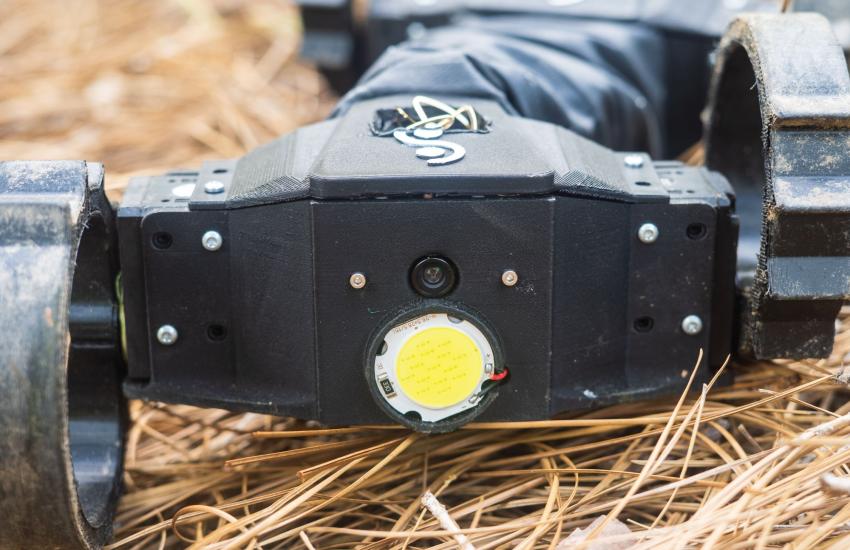 The SCUTTLE robot can carry a variety of sensors for military intelligence, surveillance and reconnaissance missions or other missions, such as crop monitoring. Credit: Ground Control Robotics/Erik Teder 