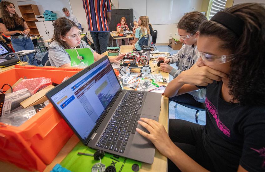 Naval Information Warfare Center (NIWC) Atlantic held the Innovation, Design, and Educational Activities in STEM (IDEAS) camp in Hollywood South Carolina, the week of July 14. IDEAS is a week-long camp immersing rising 6th-9th grade students in hands-on STEM activities. Credit: U.S. Navy photo by Joe Bullinger/Released