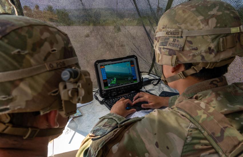 First Team Troopers fly the munition during the September 2025 Switchblade live-fire exercise. Credit: U.S. Army photo by Spc. Julian A. Winston 