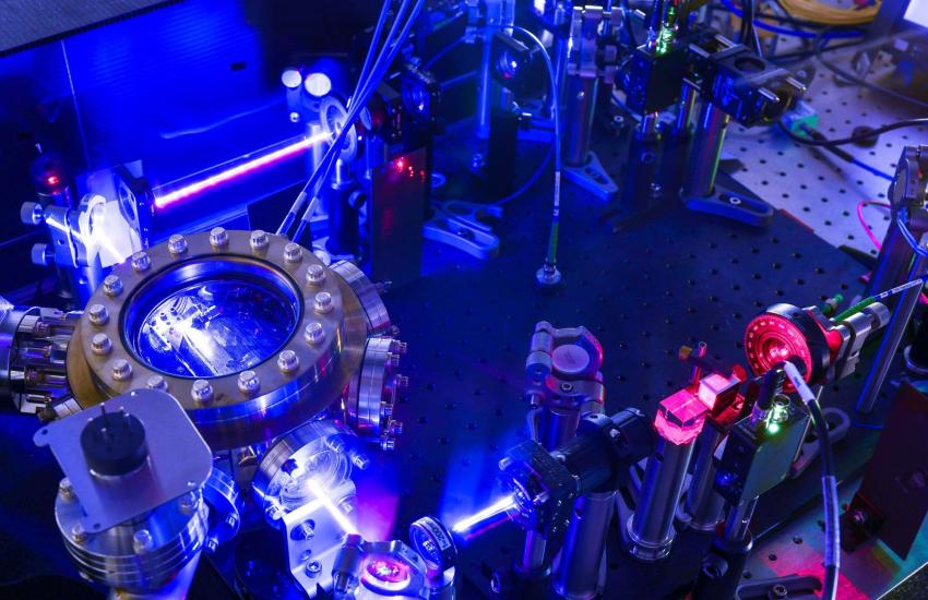 Researchers use a Rydberg spectrum analyzer experimental apparatus at the DEVCOM Army Research Laboratory. Credit: U.S. Army