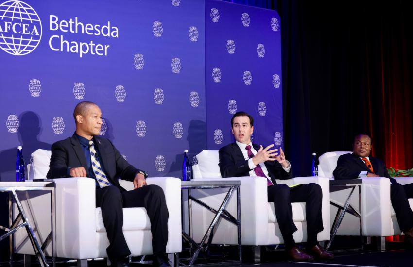 AI tools, especially for sorting through photographs and videos, would be a differentiator, “Being able to utilize AI for something like [the Boston Marathon bombing] now would definitely speed up potential leads for investigators,” says Sean Ryan (c), assistant director of the FBI’s Operational Technology Division, speaking with Col. Jeff Glover (l) and Perry Tarrant. Credit: Lisa Nipp Photography