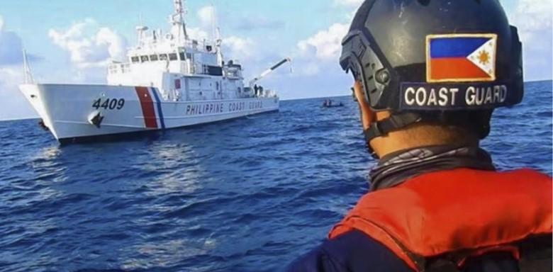 Philippine and Chinese coast guards are poised for a clash in the South China Sea.  Photo: Philippine Coast Guard.