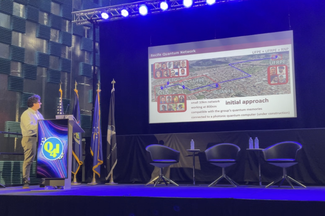 In Brazil, researchers are setting up a National Quantum Network, shares Daniel Felinto, professor of physics at Brazil’s Universidade Federal de Pernambuco (UFPE), and co-founder of the UFPE’s Quantum Networks Laboratory, speaking June 24 at the Griffiss Institute’s annual Quantum for International (Q4I) workshop, held June 23-24 in Rome, New York. Credit: Kimberly Underwood