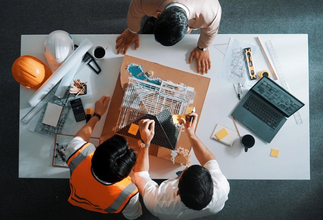 Noah Tieskoetter, director of enterprise at the Integrated Electrical Technologies Corporation, explains how to bridge the gap between contactors and the government. Credit: InfiniteFlow-stock.adobe.com