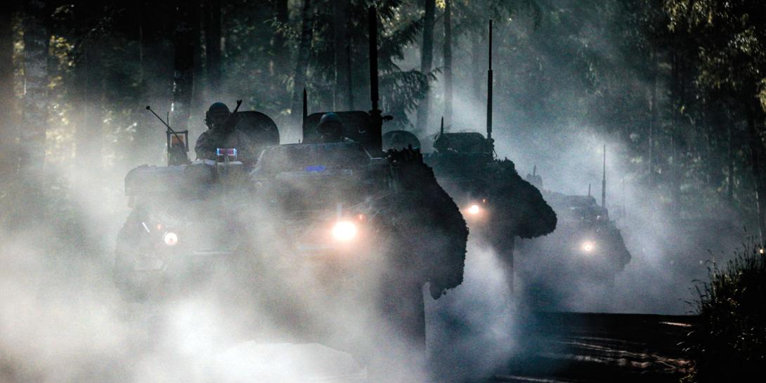 Army combat units on the move need different networking capabilities from support units that set up camp and stay awhile. Service officials intend to develop a modernized network capable of being scaled and adapted depending on the operational situation. Credit: Spc. Hubert D. Delany III, USA
