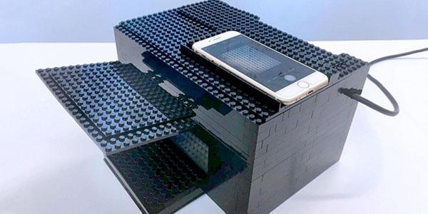 Researchers at the University of Texas at Austin have created a nerve gas detector using a smartphone, a box made of Legos and a chemical sensor. Credit: University of Texas at Austin 