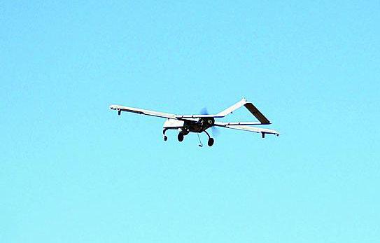 The U.S. Army’s Communications-Electronics Research and Development Center, Picatinney Arsenal, Maryland, is researching next-generation antenna technologies that could benefit the Shadow unmanned air system and other aircraft.