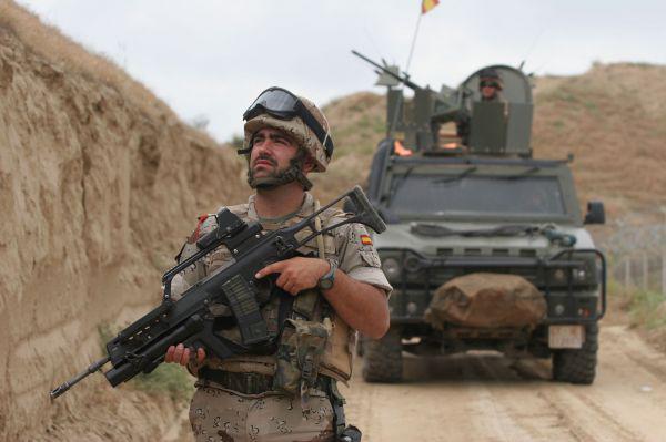 A Spanish soldier leads a patrol as part of the International Security Assistance Force (ISAF) in Afghanistan. Lessons learned in that operation are guiding the NATO Headquarters Consultation, Command and Control (C3) Staff as it strives to develop an enterprise network environment for the alliance. (Photo: Spanish Ministry of Defense)